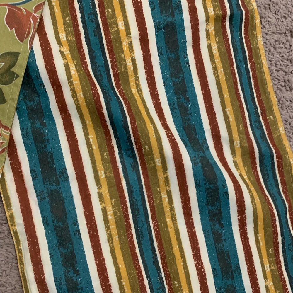 Reversible Table Runner - Picture 3 of 4